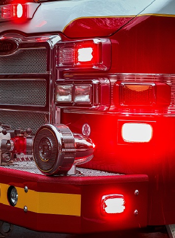 Apartment Fire & Two Vegetation Fires Spark Over the Weekend