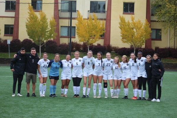 Golden Eagles Close Out Season With Victory