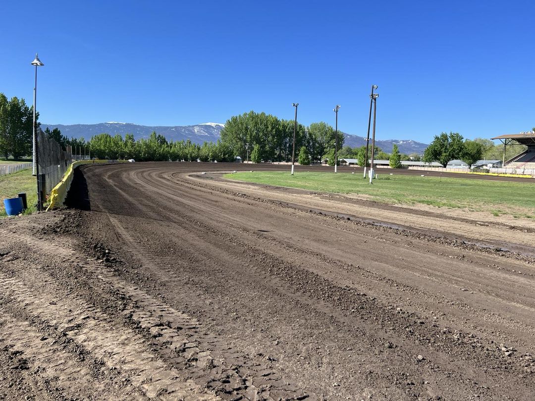It’s RACE WEEKEND here at Diamond Mountain Speedway!