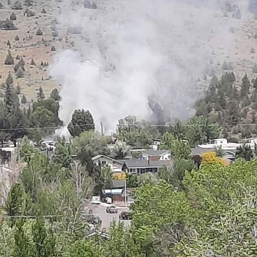 Developing: Home Fire Spreads to Vegetation in Susanville