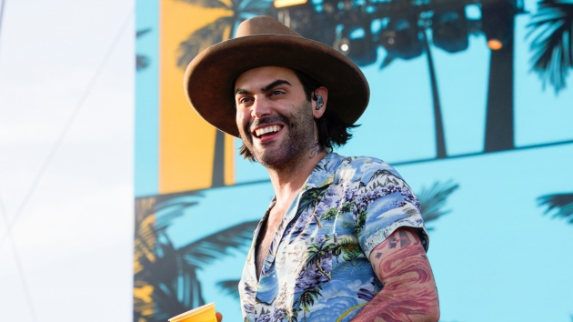 Serve up Niko Moon’s snickerdoodle cookies this holiday