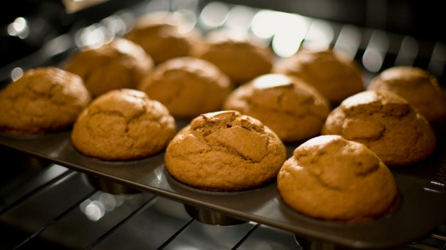 Celebrate Christmas with The Pioneer Woman’s gingerbread muffins