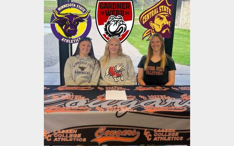 Three LCC Women’s Volleyball Sign to 4-Year Colleges