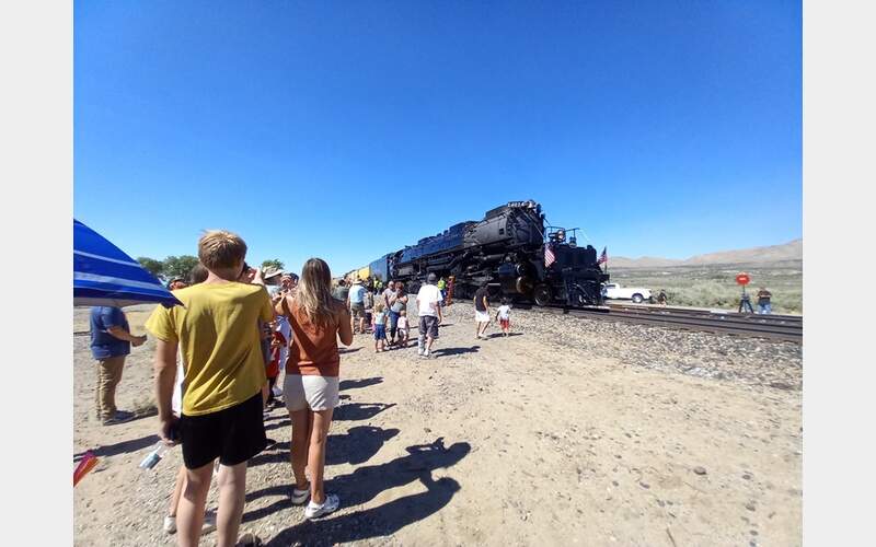 ‘Big Boy’ World’s Largest Steam Locomotive Rolls Through Doyle