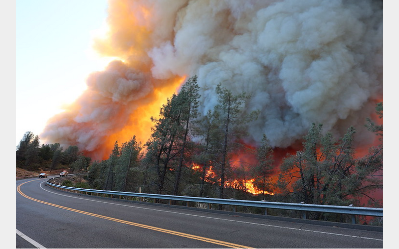 Evacuation Warnings Extended in Plumas County as Park Fire’s Southeast Flank Intensifies