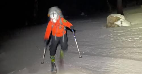 Stranded in the Snow: A Split Boarders Nighttime Rescue Adventure