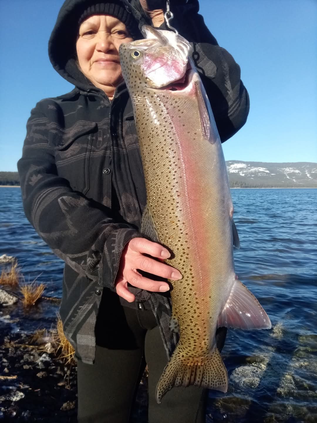 Epic Fishing Adventure: Catching Giants with Ultralight Gear