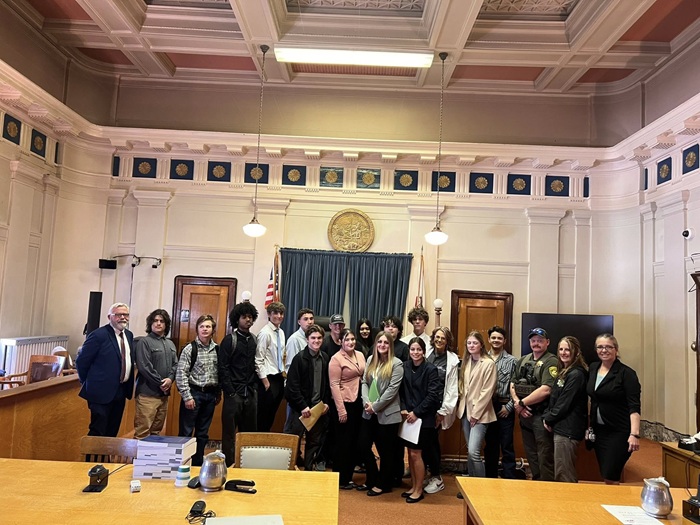 Modoc Students Learn about Justice System