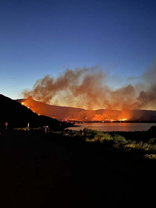 US 395 Closed due to Fire at Lee Vining