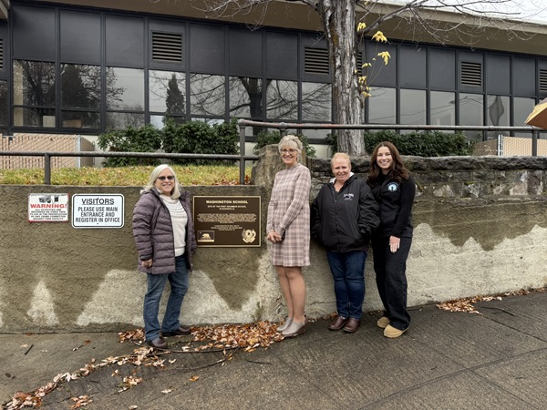 Plaque Dedicated to Historic Original Washington School in Susanville