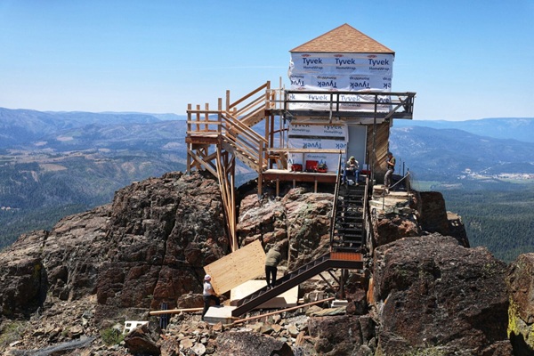 Argentine Rock Lookout Repair Project Advances with Community Volunteers and New Grants